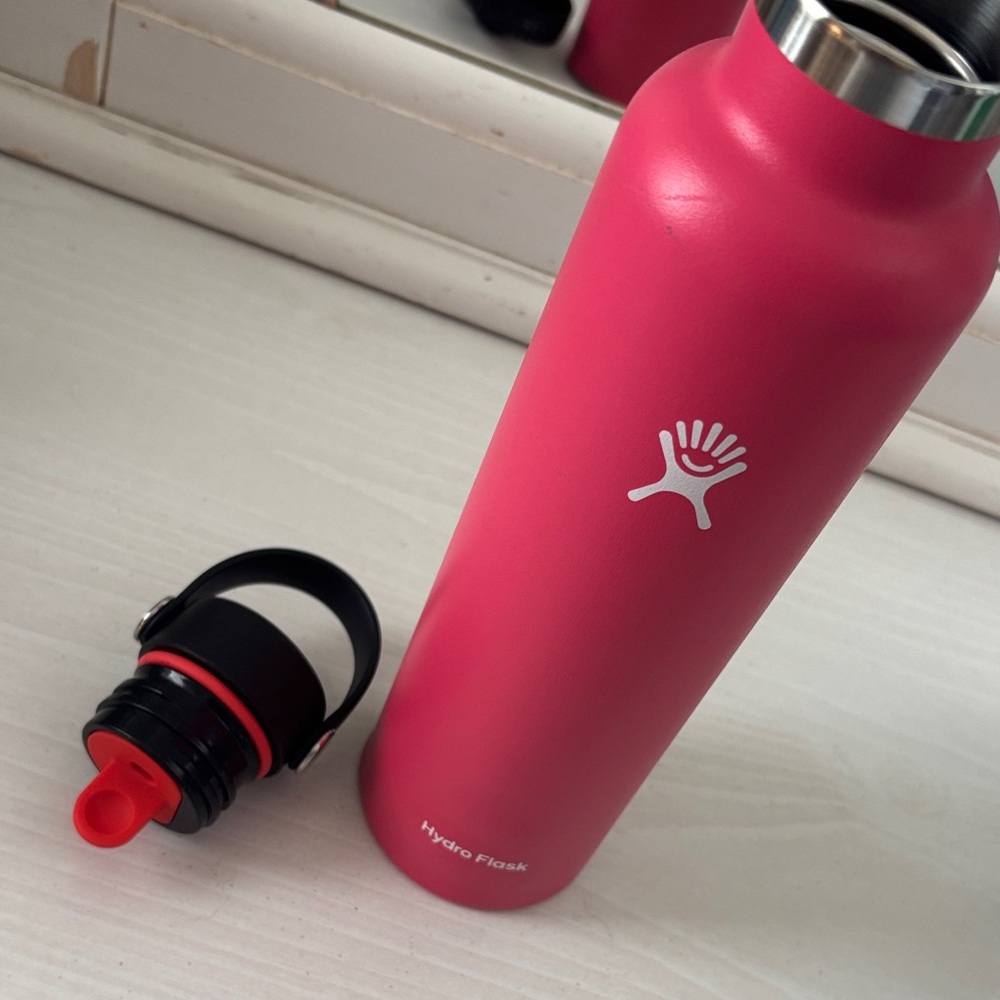Hydro Flask pink with Black Lid